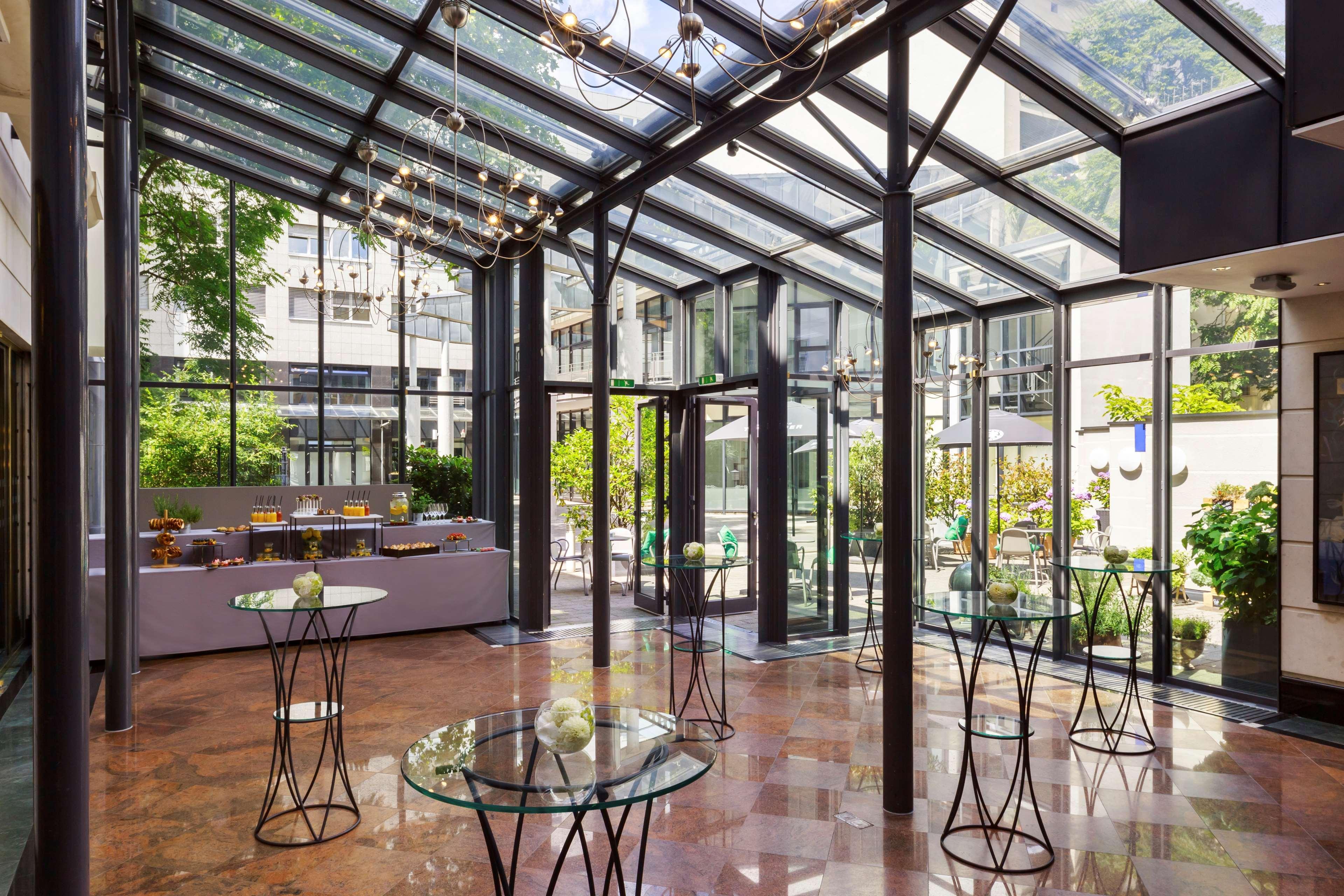 Hotel Bristol Berlin Ngoại thất bức ảnh The conservatory