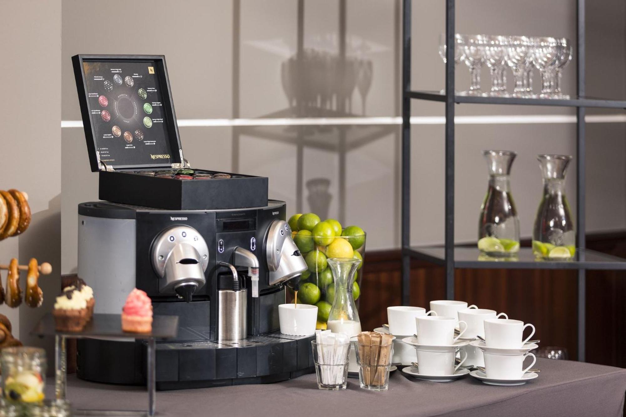 Hotel Bristol Berlin Ngoại thất bức ảnh